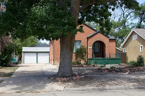 2207 Court St Photo 1