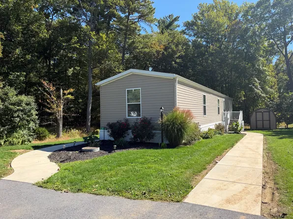 137.5 E Zimmer Dr, Walnutport, PA 18088