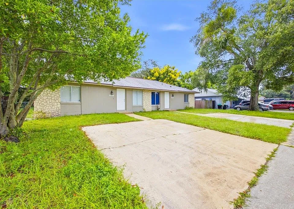 12216 Eastcove Dr