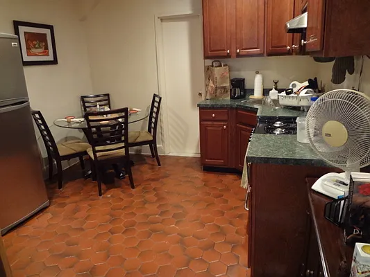 Rented by Rapid Realty Upper West Side LLC | media 12