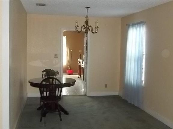 3rd image of 821 Galveston Ave