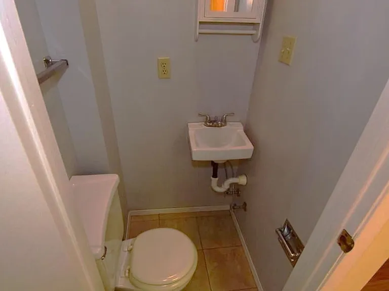 2095 Mary Ellen Ln — Photo 10