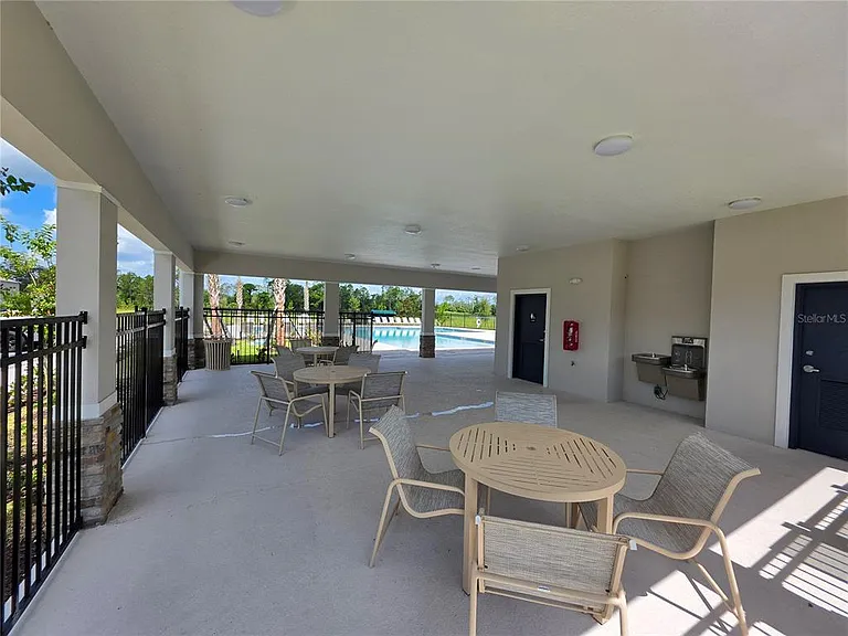 1009 Champion Ridge Dr — Photo 31