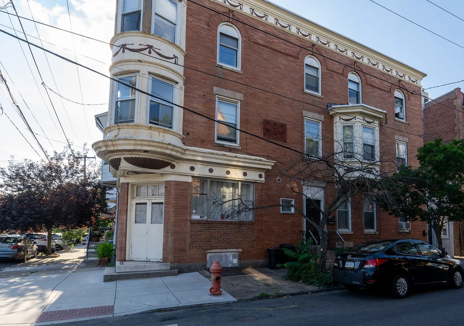 Large One bedroom Melrose area — Photo 2