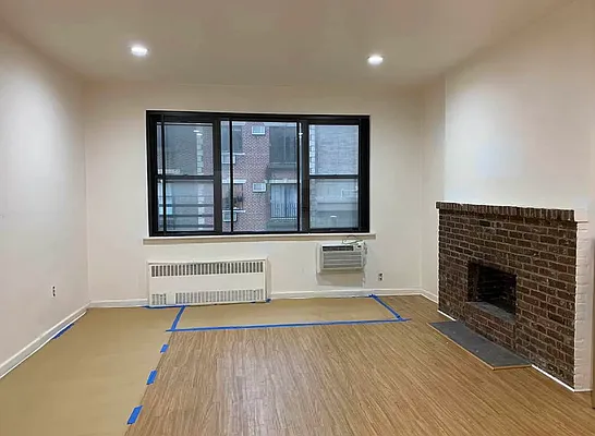 Rented by Salon Realty Corp | media 2