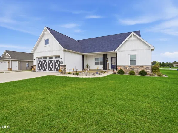 15 Cascade Ln, Delta, OH 43515