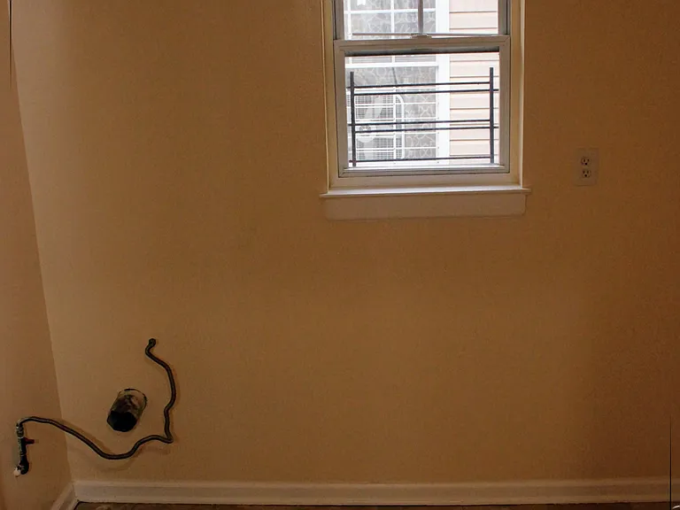 20 Wainwright St #2 — Photo 32