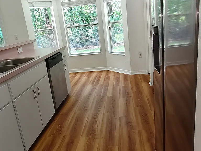 2415 NW 52nd Pl — Photo 20