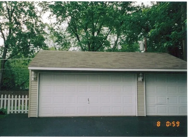 205 S East St photo 1