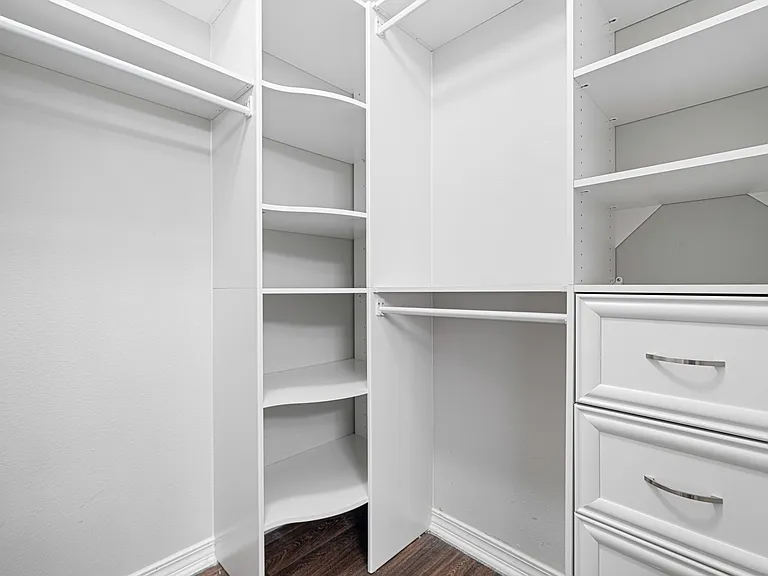 2132 Vizcaya Dr — Photo 2