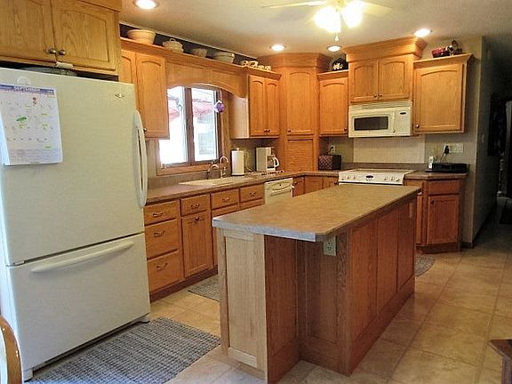 3rd image of 18113 County Road D62