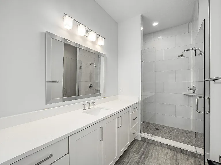 111 Watson Dr — Photo 35