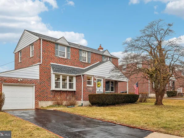 911 Cooke Ln, Norristown, PA 19401