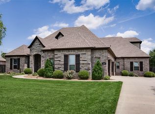 1410 Amore Ln, Centerton, AR 72719