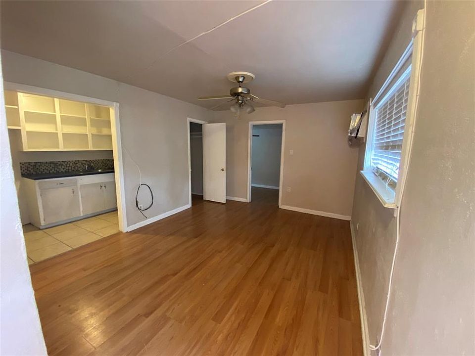 1st image of 1901 Richmond Ave APT 22