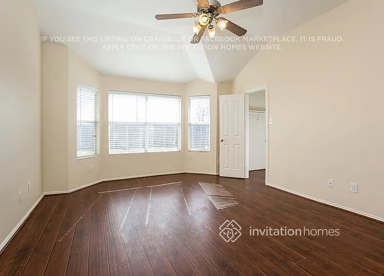 19811 Whispering Hollow Ln — Photo 12