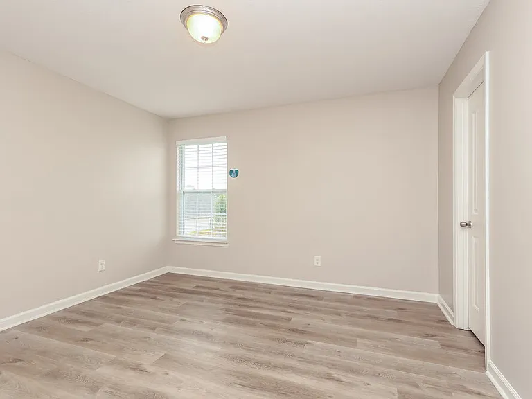 329 Sarna Dr — Photo 14
