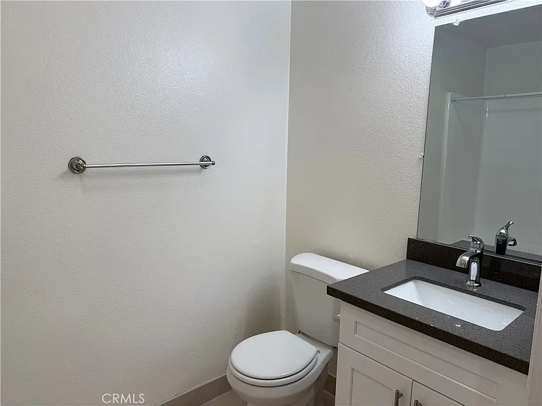 219 E Maple St #2 — Photo 17