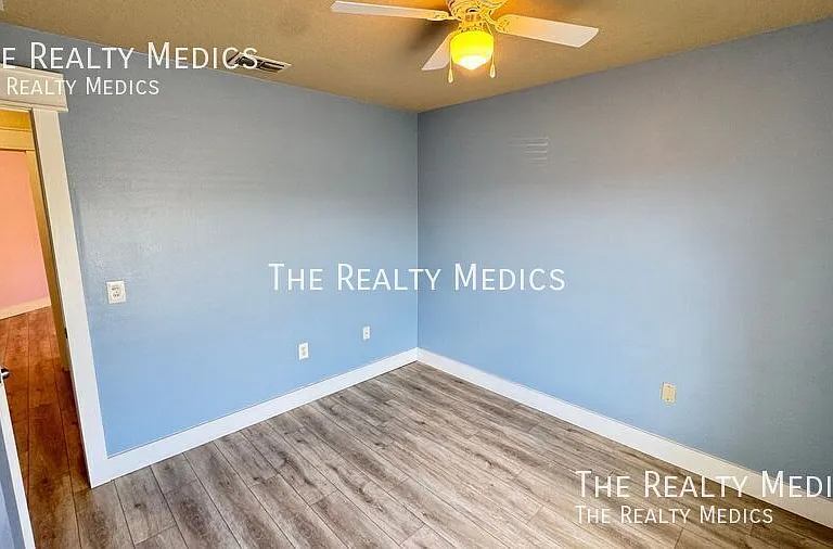 1040 Elderberry Dr — Photo 27