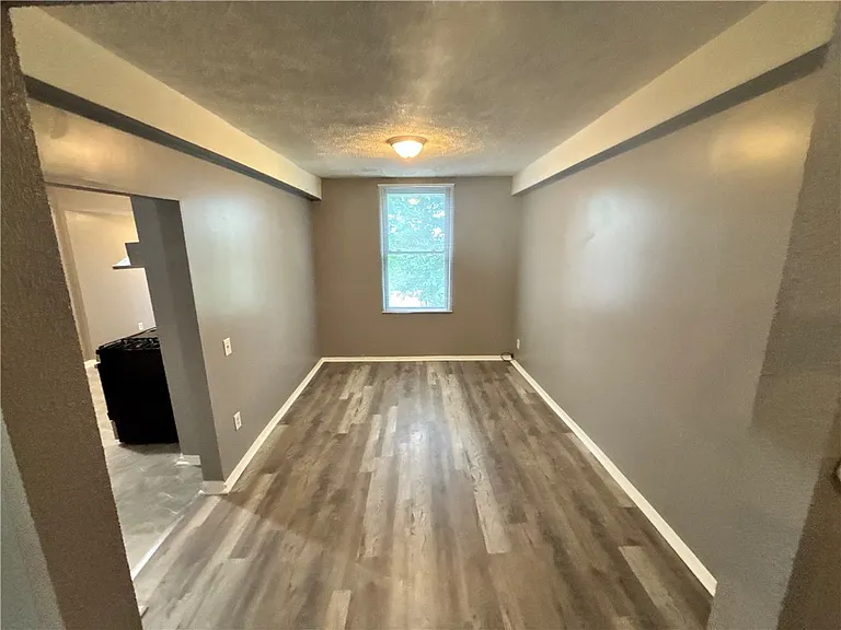 335 Cedarhurst St — Photo 13