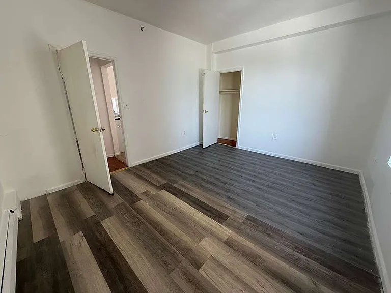 210-212 Central Ave #3E — Photo 8