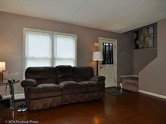 5th image of 14 Riverwoods Ct