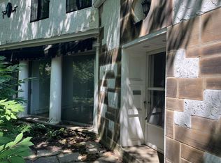 18231 Lynton Rd, Shaker Heights, OH 44122