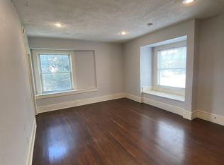 3830 Warwick Boulevard, Kansas City, MO 64111