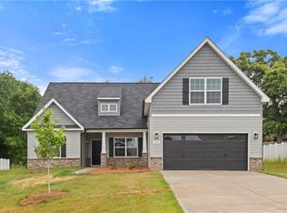160 Red Maple Way, King, NC 27021