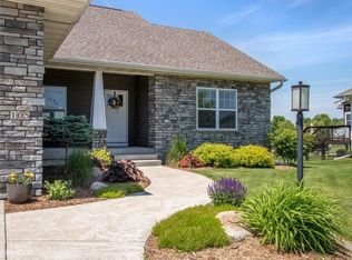 105 N Juniper St, North Liberty, IA 52317