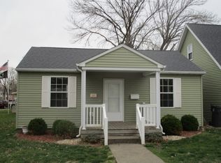 207 N Embarras Ave, Tuscola, IL