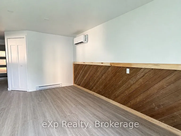 265 College St W #REAR — Photo 5