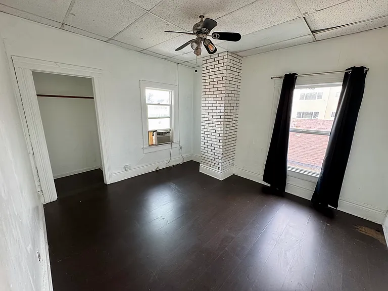 817 W 30th St #251 — Photo 2