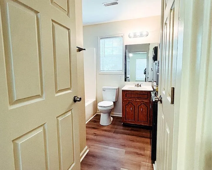 112 Ballygar St #G — Photo 6