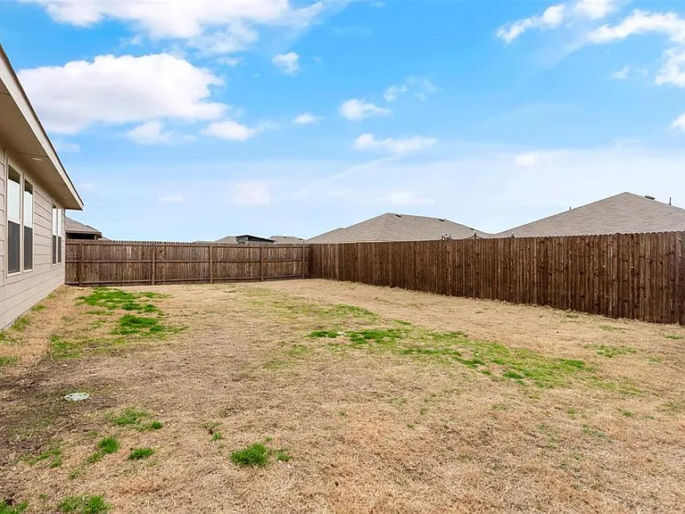 1304 Lowhill Dr — Photo 27