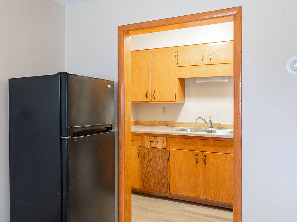 Fargo, ND Birchwood Apartments | 01A | Kitchen