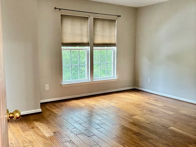 10394 Alexander Martin Ave — Photo 25