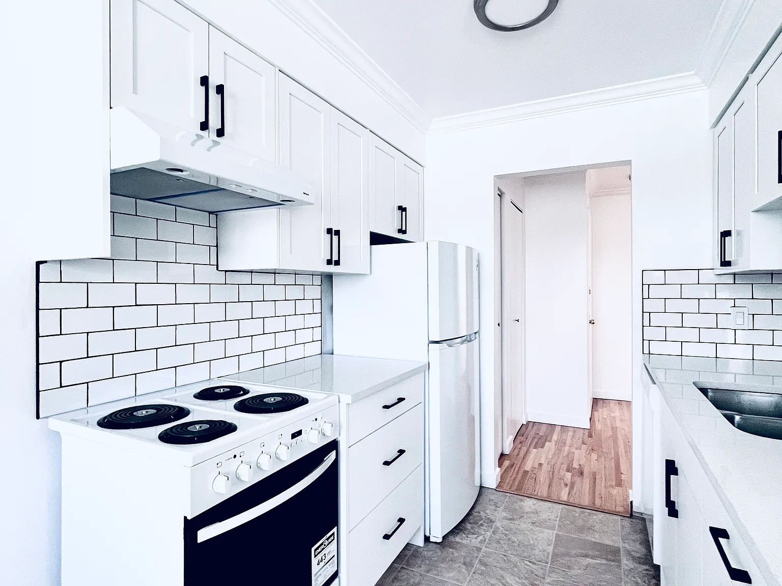 1280 Madison Avenue Burnaby — Photo 3
