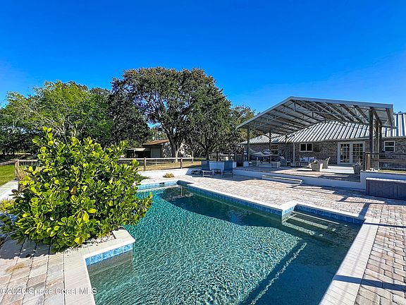 2nd image of 2940 Flounder Creek Rd