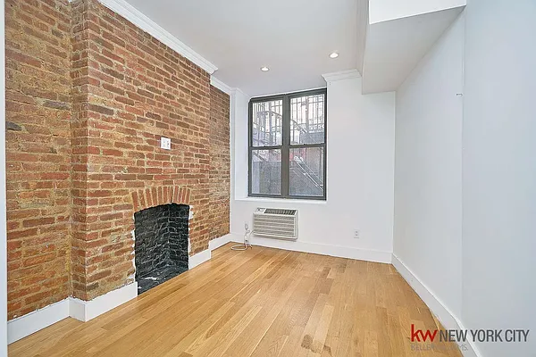 Rented by Keller Williams NYC | media 32