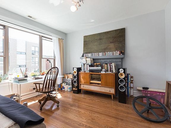 Living/dining room