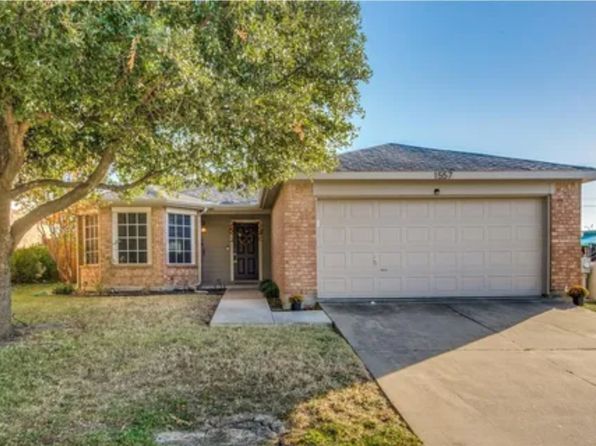 1557 Crown View Dr