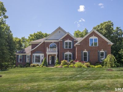9 Weatherstone, Avon, CT, 06001