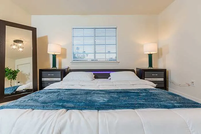 1 bed, 1.0 bath, $1,600 — Photo 3