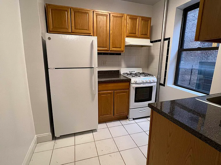 4515 43rd Ave #3B — Photo 5