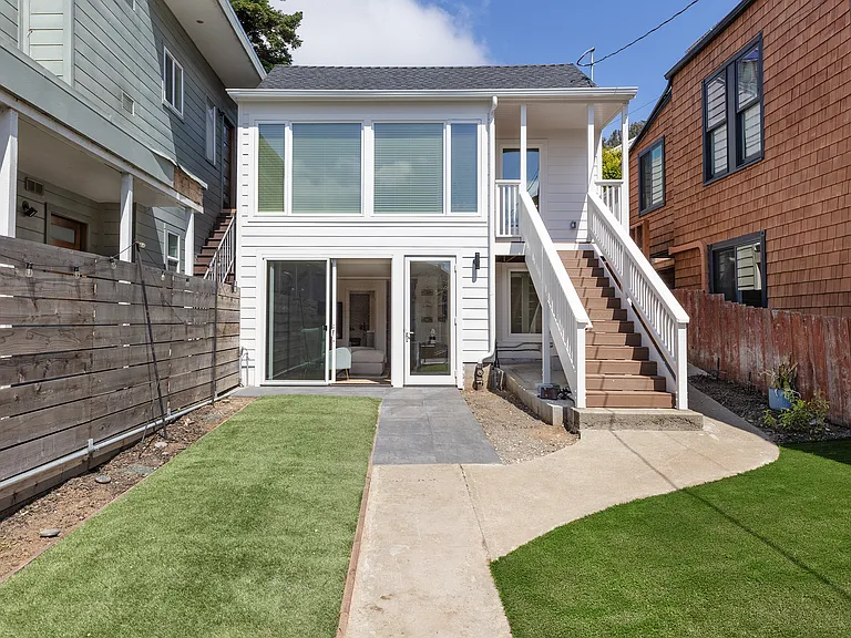 Chenery St — Photo 23