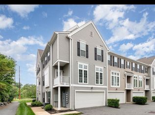 3037 Meridian Cmns UNIT D, Mechanicsburg, PA 17055