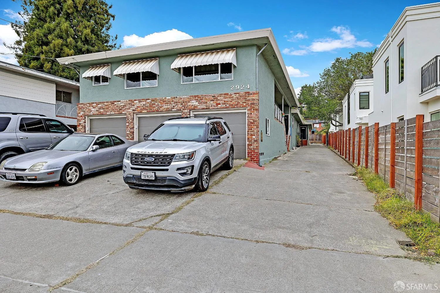 2924 Carmel St photo 1