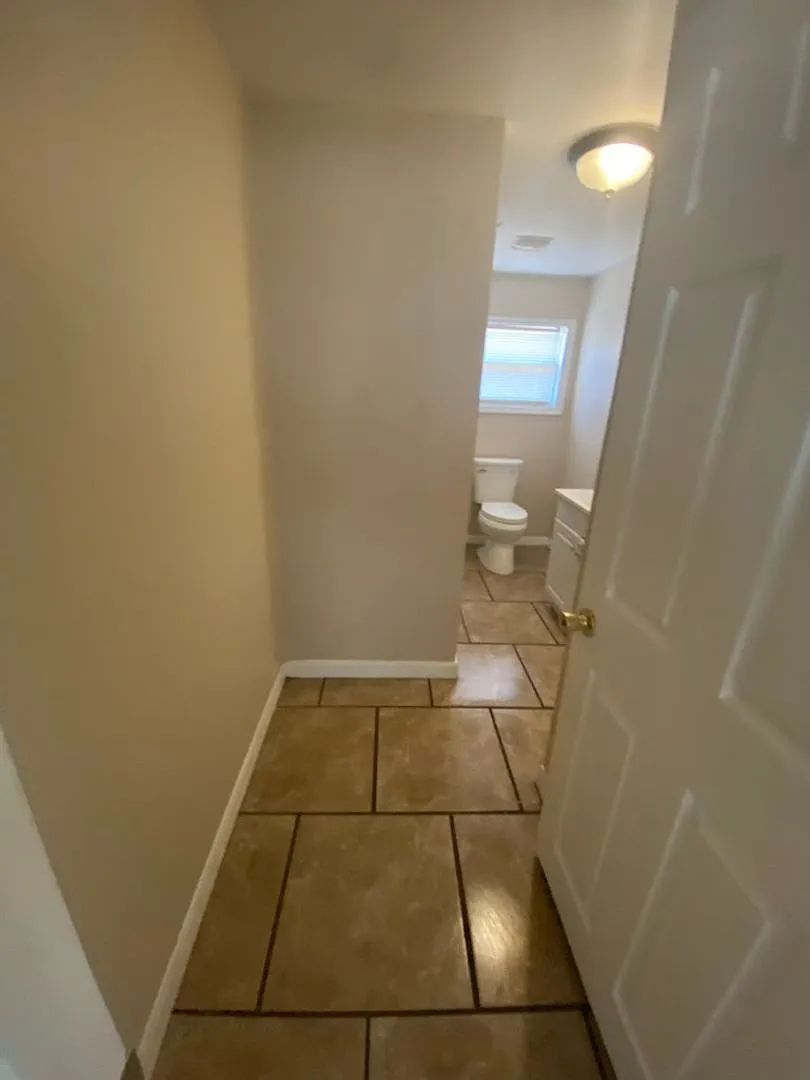 Three Bedroom One Bath - Mulberry — Photo 3