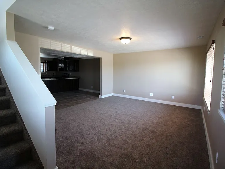 537 W 1420 N #101 — Photo 4